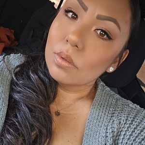 Meet your Posher, Lydia